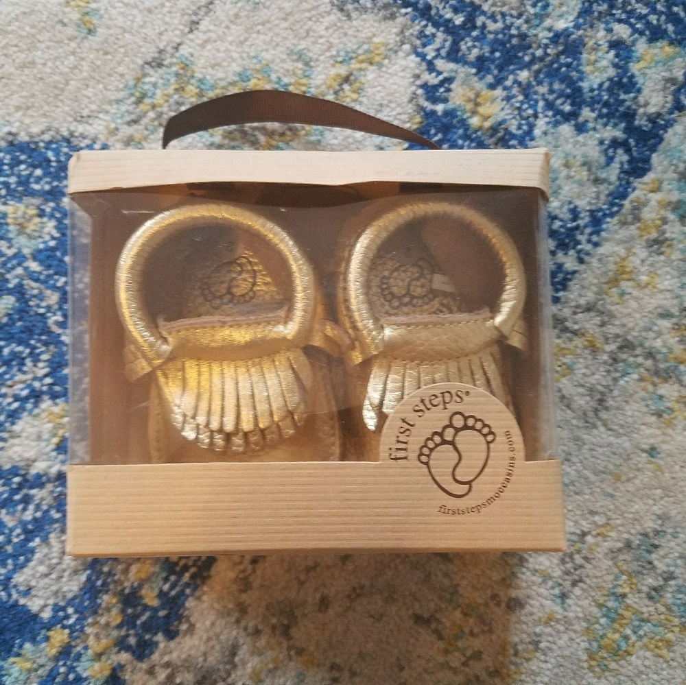 NWT First Steps Gold Leather Moccasins, size 2 - Picture 2 of 8